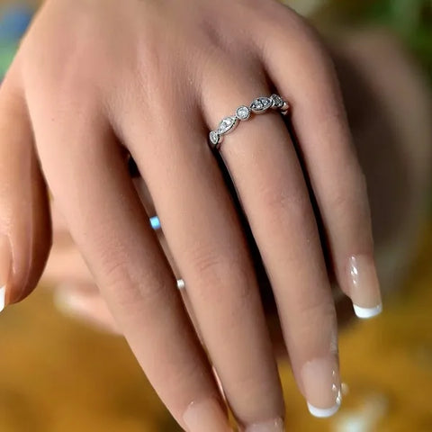 14K White Gold Diamond Band with Migrain Edge