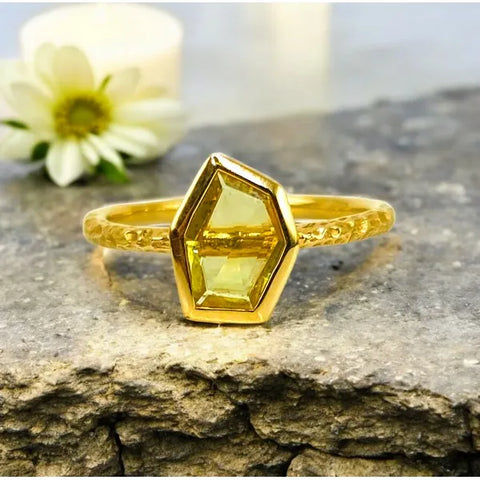 14k Yellow Gold Yellow Sapphire Ring