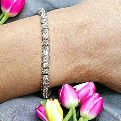 14K White Gold Diamond Tennis Bracelet with Milgrain Accents